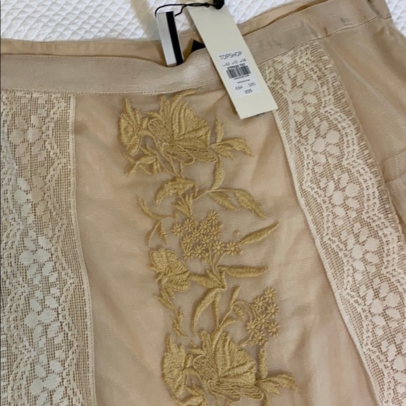 Lace Embellished skirt - Picture 2 of 3